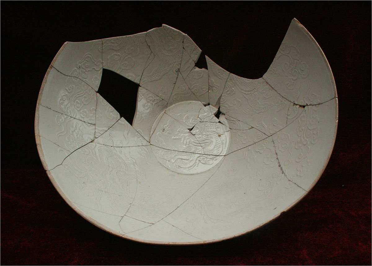 定瓷 · 白釉印龙大碗-102.jpg