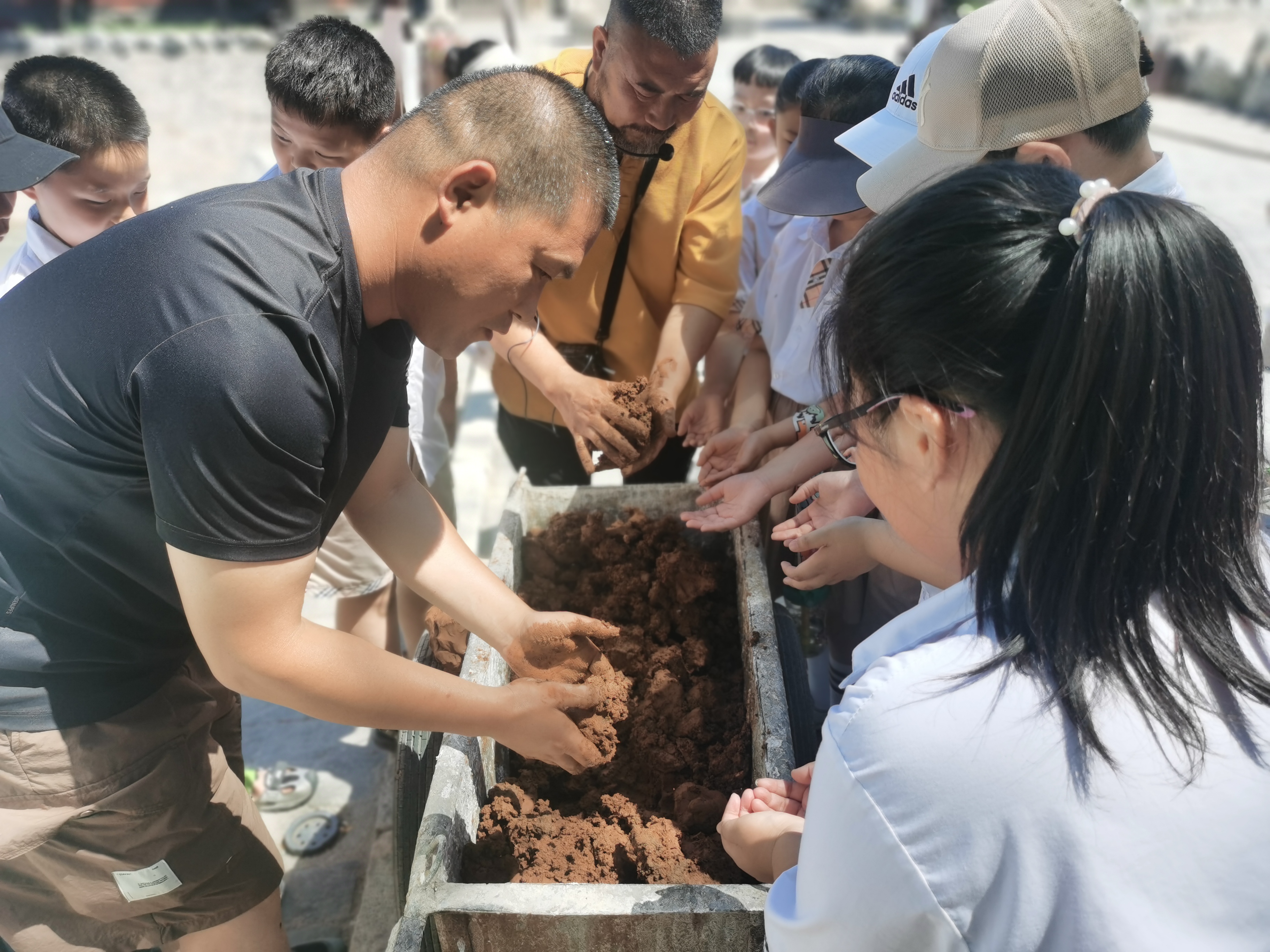 魅力非遗与泥有约马若特泥塑走进北岳庙博物馆
